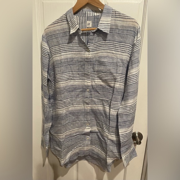 GAP Women's Navy and White Striped Button Down 100% Linen Loose Boyfriend Shirt - Picture 1 of 5